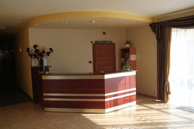 Hotel Przylesie Sierosław Eksteriør bilde