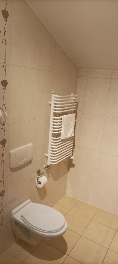 Hotel Przylesie Sierosław Eksteriør bilde