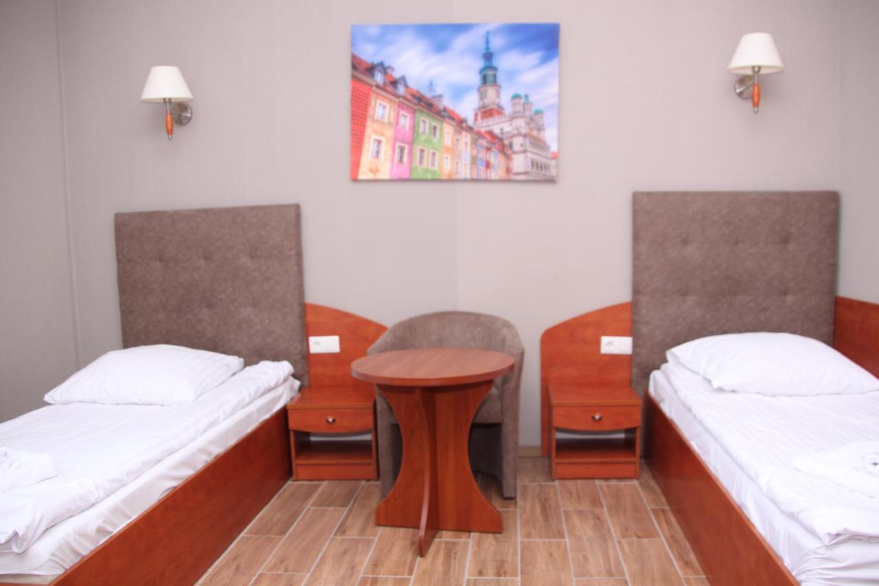 Hotel Przylesie Sierosław Eksteriør bilde